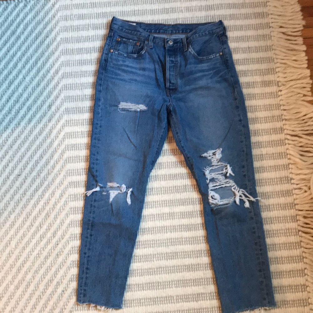 Levi’s 501 distressed jeans - size 29